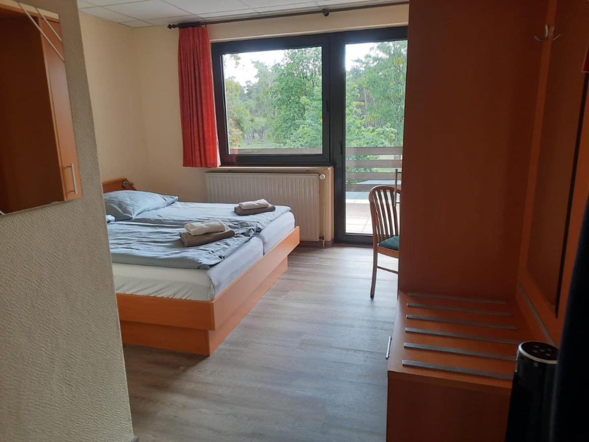 Hotel-Restaurant Hubertus Brome Екстер'єр фото