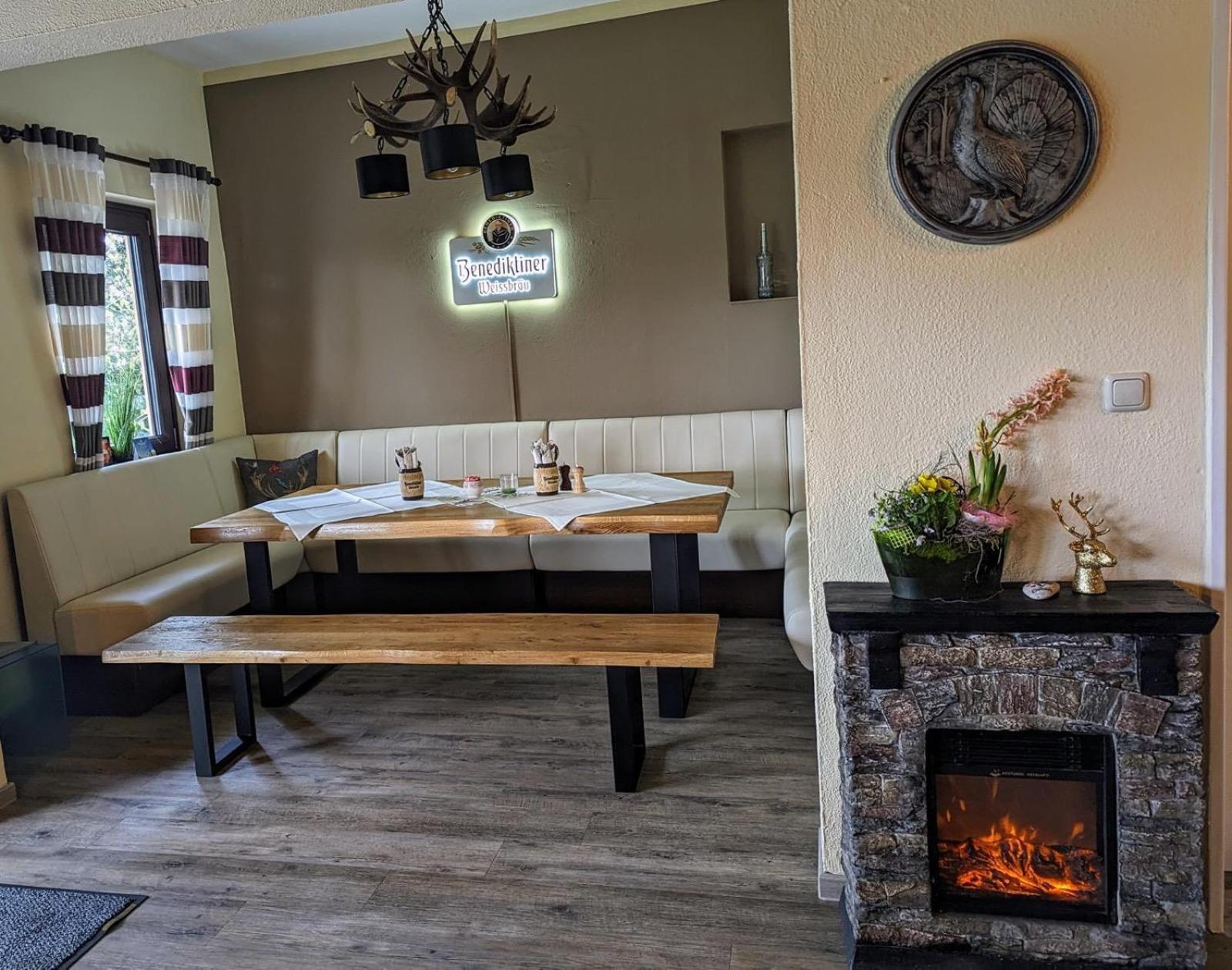 Hotel-Restaurant Hubertus Brome Екстер'єр фото